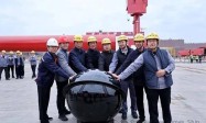 新时代造船1600吨门式起重机提升 新能源船舶智造项目加速推进
