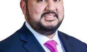 Angad Banga当选为⾹港船东会新任主席