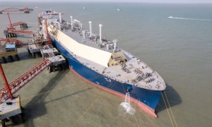中石油自有LNG运输船在江苏LNG接收站气试成功