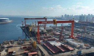 大连成东北地区首个GDP破万亿元城市，多个造船厂交付高端装备瞩目