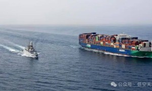 军舰击落了被认为对海上航运船舶具有威胁的无人机
