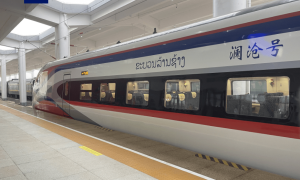 中国昆明直通老挝万象的国际旅客列车开始售票运行，中外两地当日直接可通达