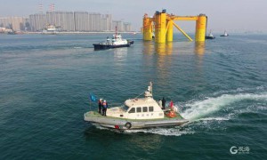 中海油深远海浮式风电项目“海油观澜号”运输途中新进展