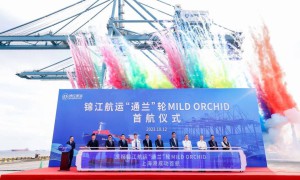 新一代绿色节能曼谷型集装箱船，锦江航运在上海投入泰国越南等丝路快航运营