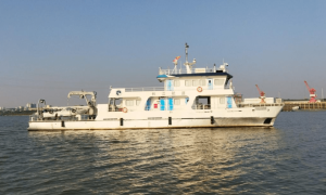 长江航道局首艘纯电池电动测量船“航道06202”交付，12月8日上海将交流