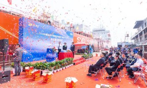 君正船务11300载重吨化学品船“冬柏”轮命名交船仪式在南京隆重举行